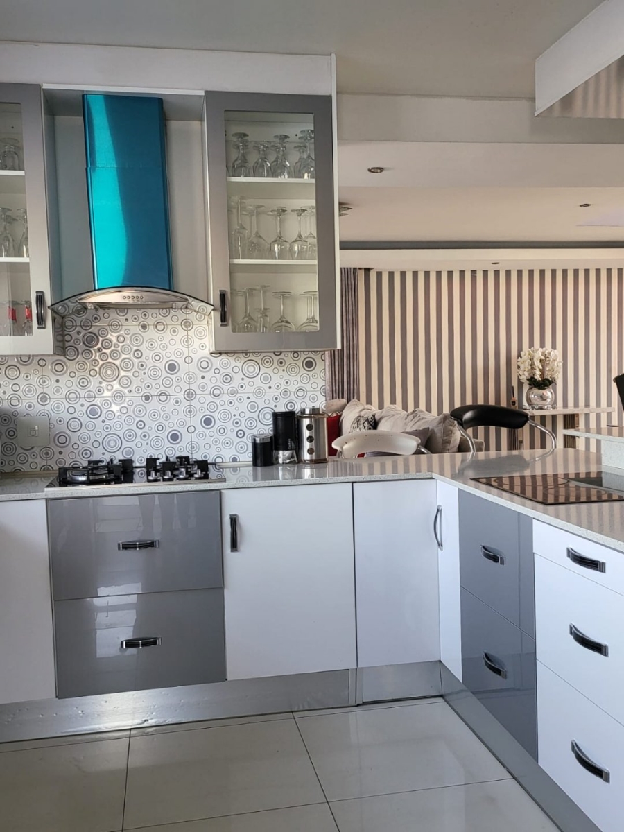 4 Bedroom Property for Sale in Heuwelsig Estate Gauteng
