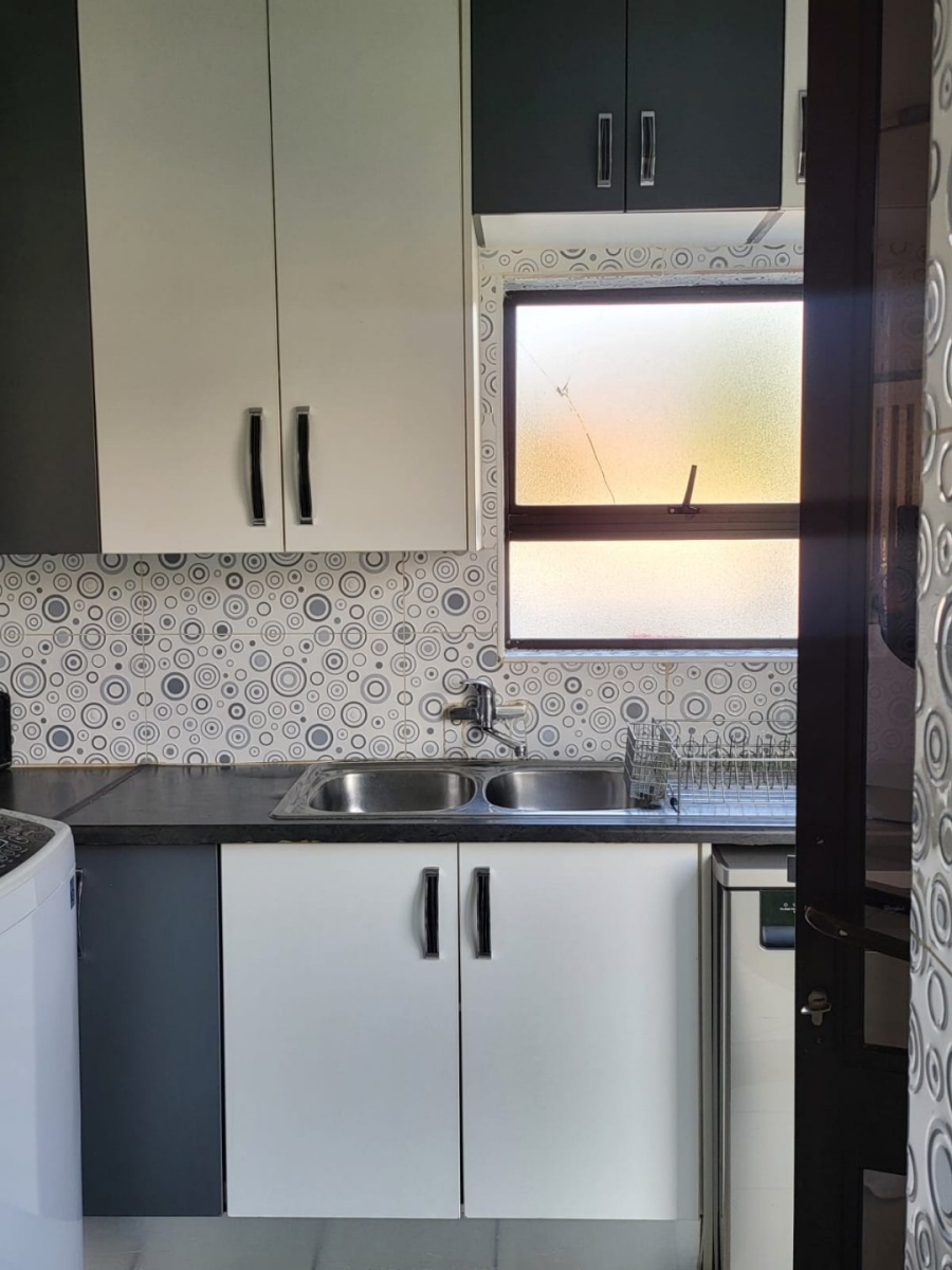 4 Bedroom Property for Sale in Heuwelsig Estate Gauteng