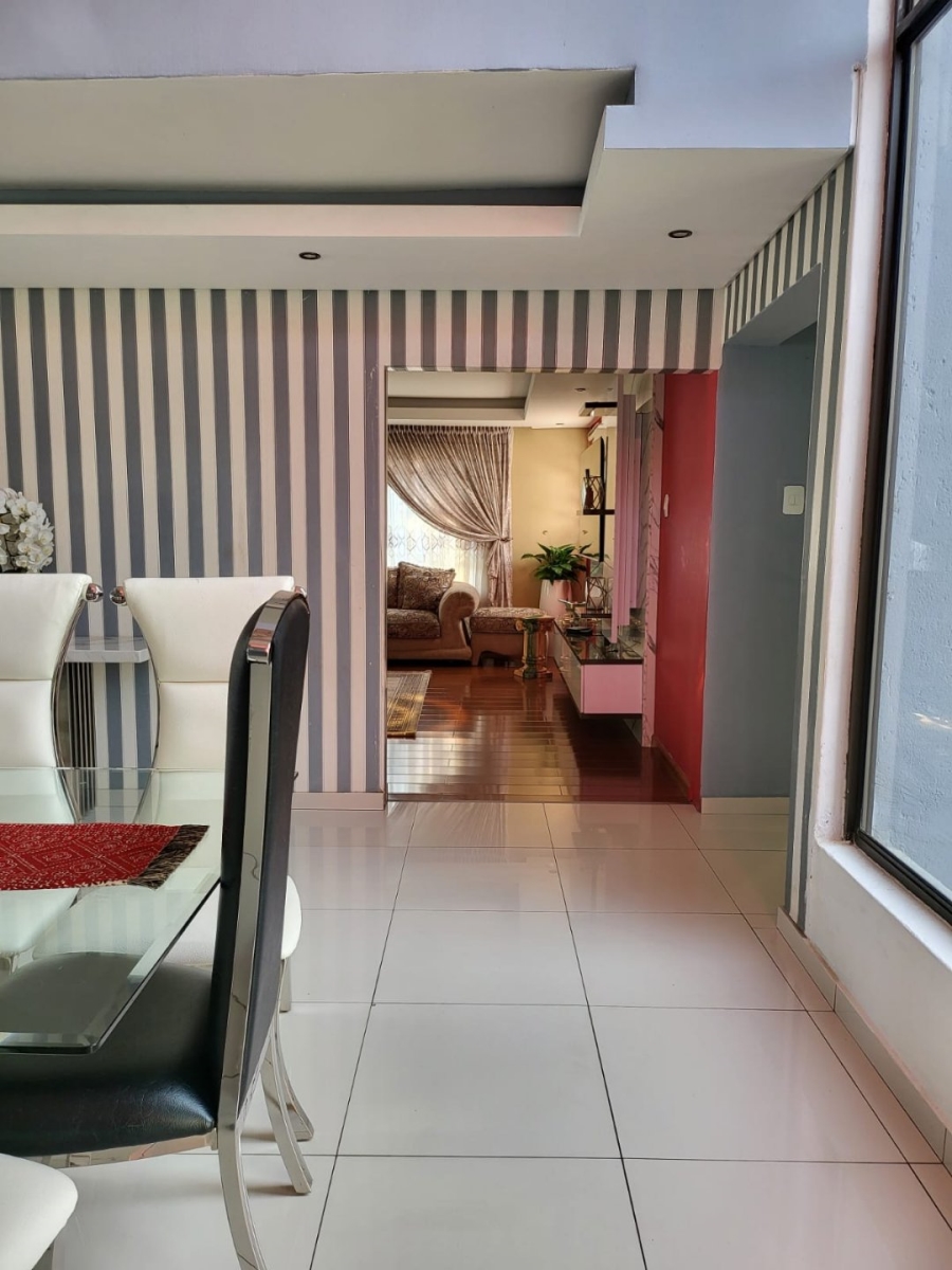 4 Bedroom Property for Sale in Heuwelsig Estate Gauteng