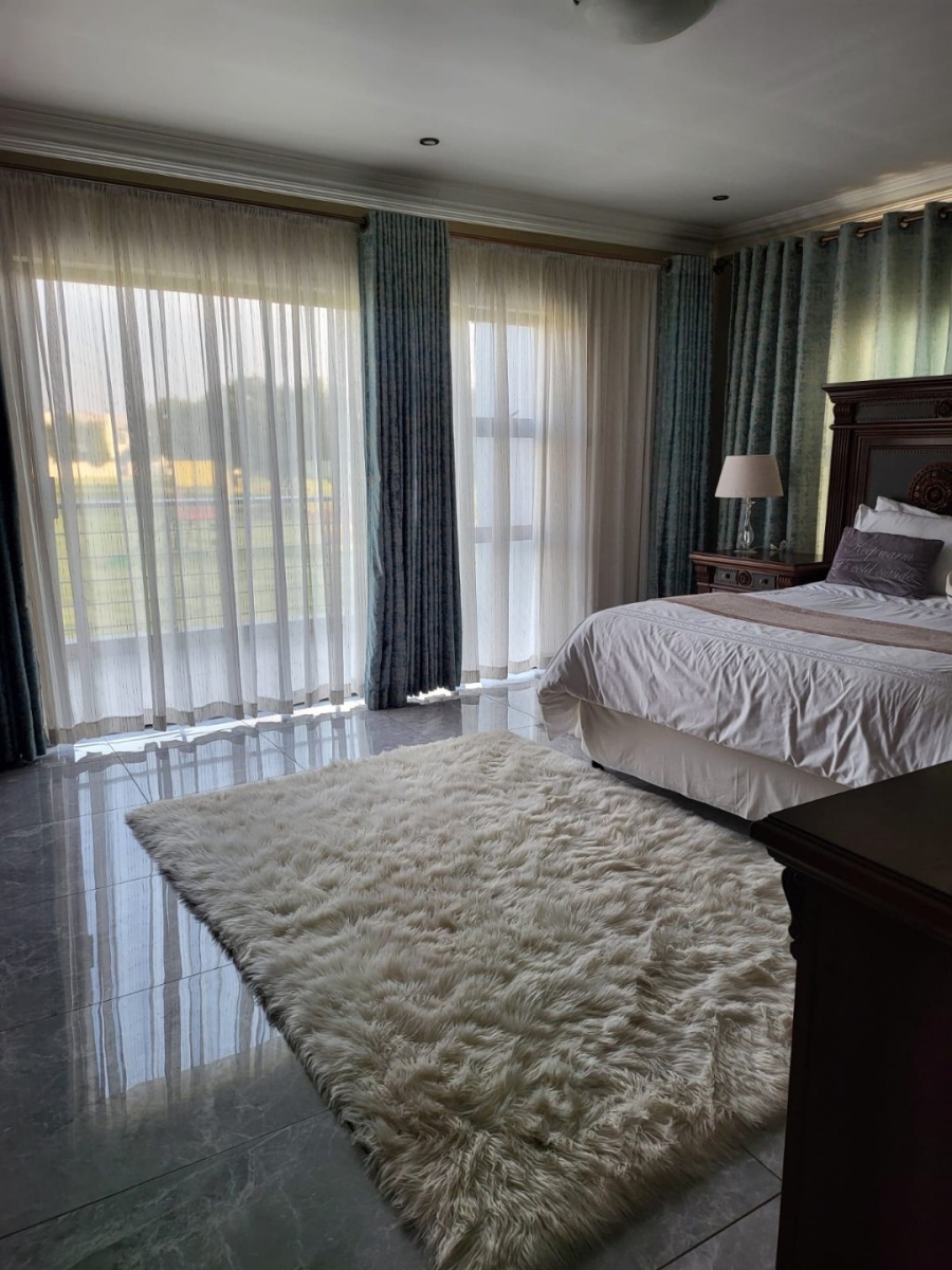 4 Bedroom Property for Sale in Heuwelsig Estate Gauteng