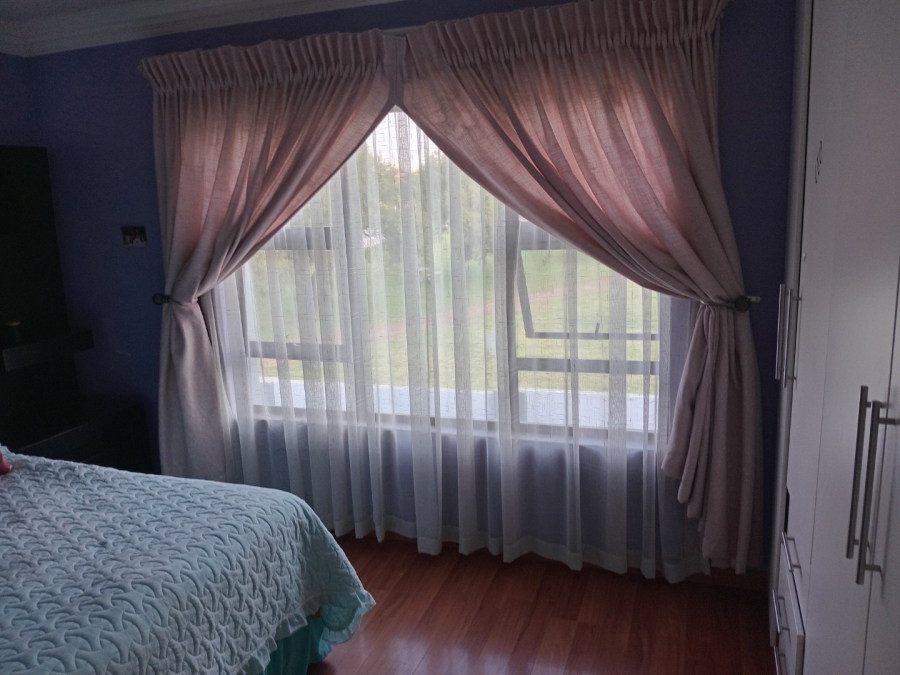 4 Bedroom Property for Sale in Heuwelsig Estate Gauteng