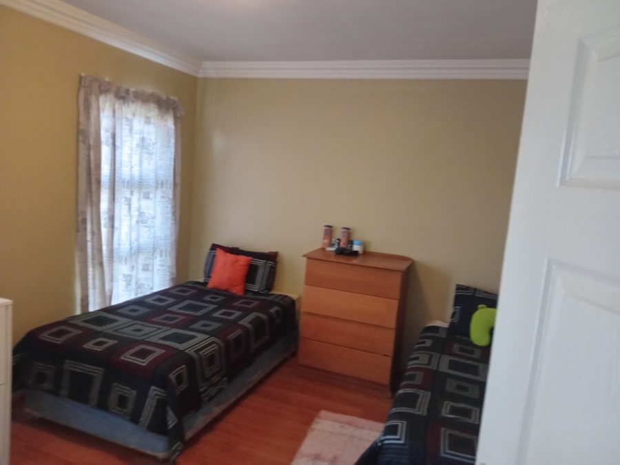 4 Bedroom Property for Sale in Heuwelsig Estate Gauteng