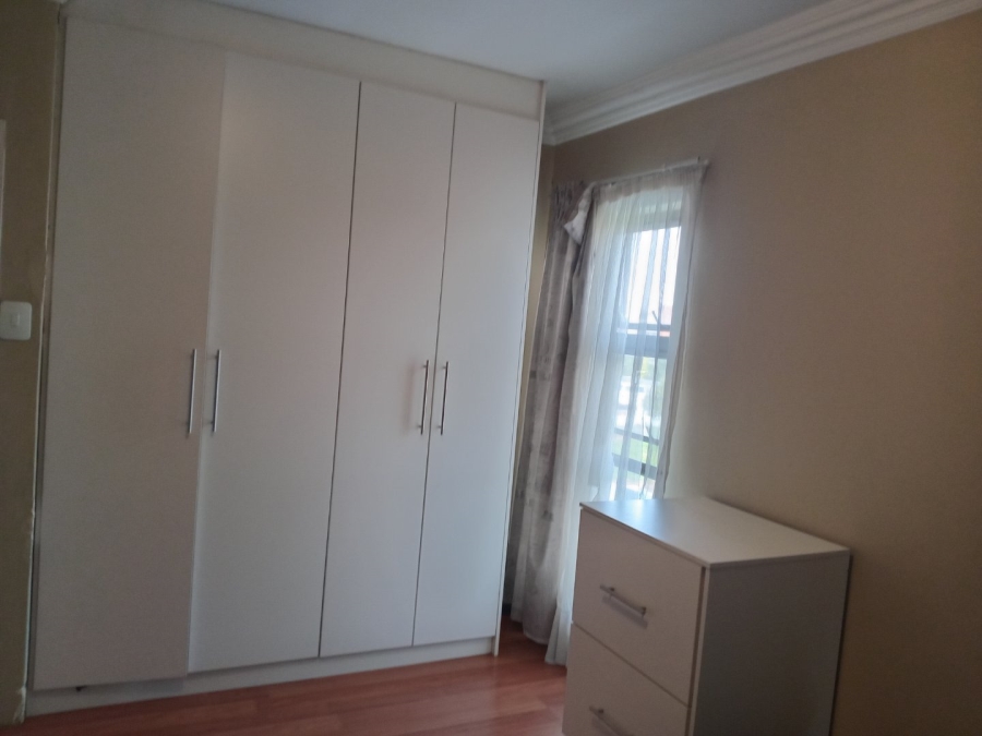 4 Bedroom Property for Sale in Heuwelsig Estate Gauteng