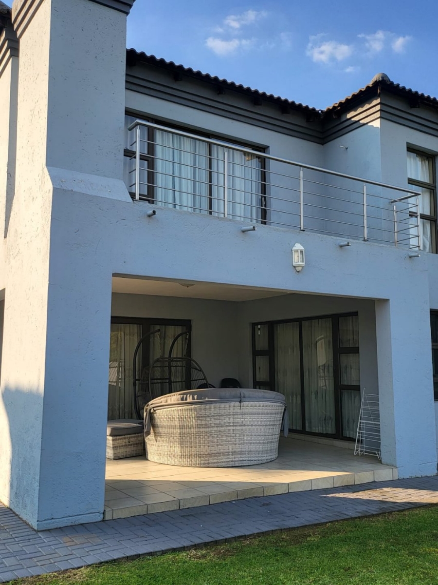 4 Bedroom Property for Sale in Heuwelsig Estate Gauteng