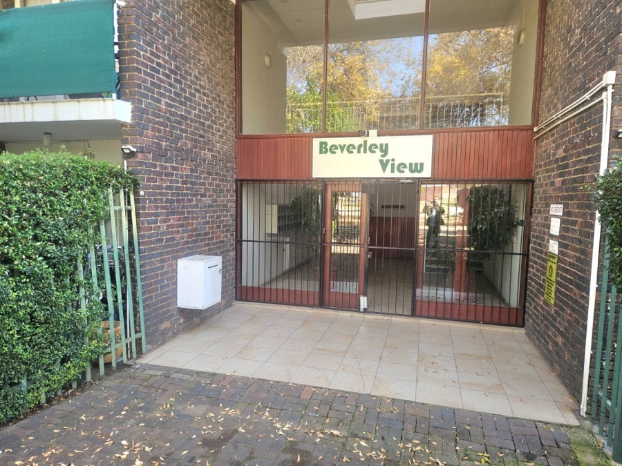 2 Bedroom Property for Sale in Kensington B Gauteng