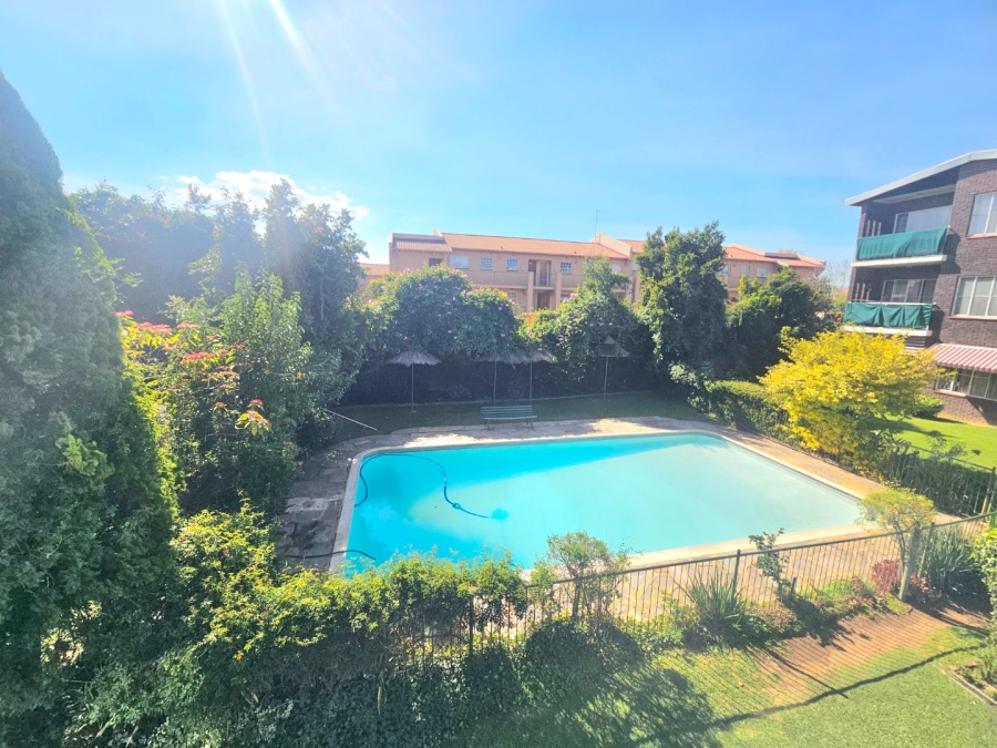 2 Bedroom Property for Sale in Kensington B Gauteng