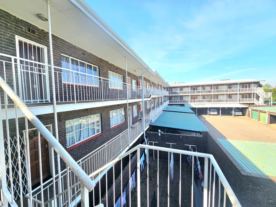 2 Bedroom Property for Sale in Kensington B Gauteng