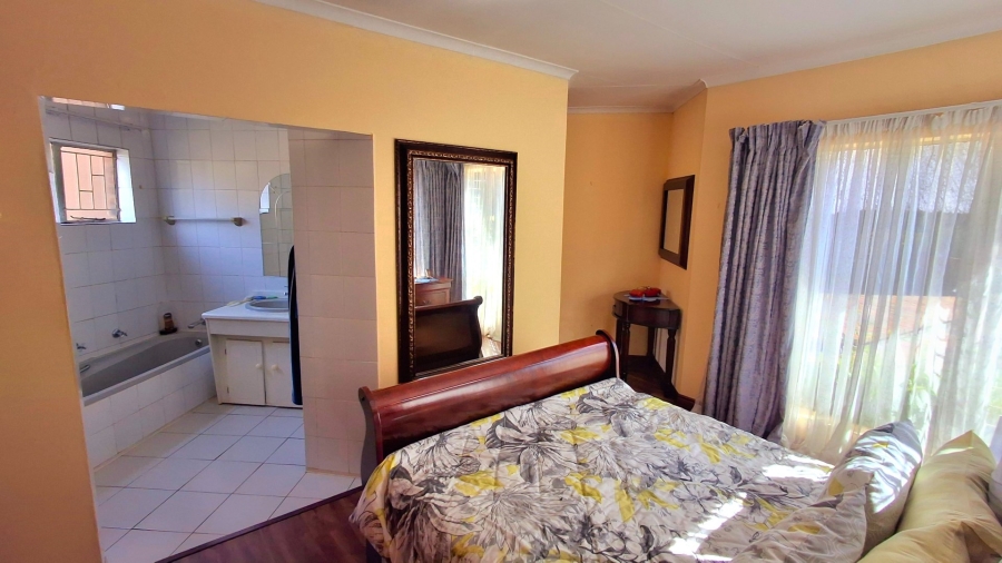 3 Bedroom Property for Sale in Vanderbijlpark SE 3 Gauteng
