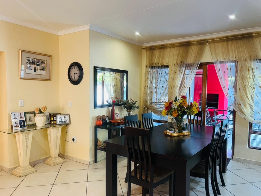 3 Bedroom Property for Sale in Greenstone Hill Gauteng