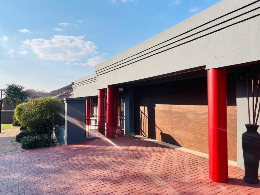 3 Bedroom Property for Sale in Greenstone Hill Gauteng