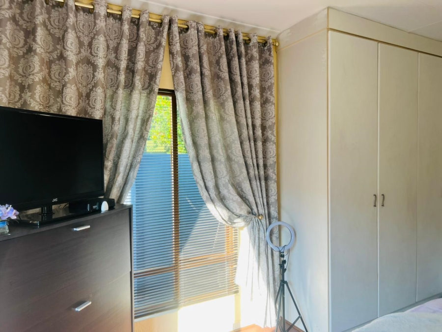 3 Bedroom Property for Sale in Greenstone Hill Gauteng