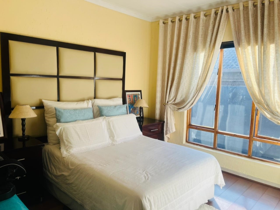 3 Bedroom Property for Sale in Greenstone Hill Gauteng