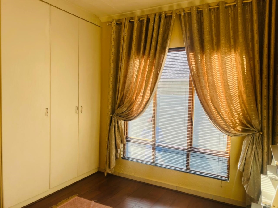 3 Bedroom Property for Sale in Greenstone Hill Gauteng