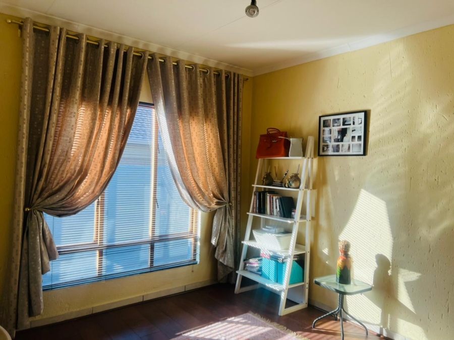 3 Bedroom Property for Sale in Greenstone Hill Gauteng
