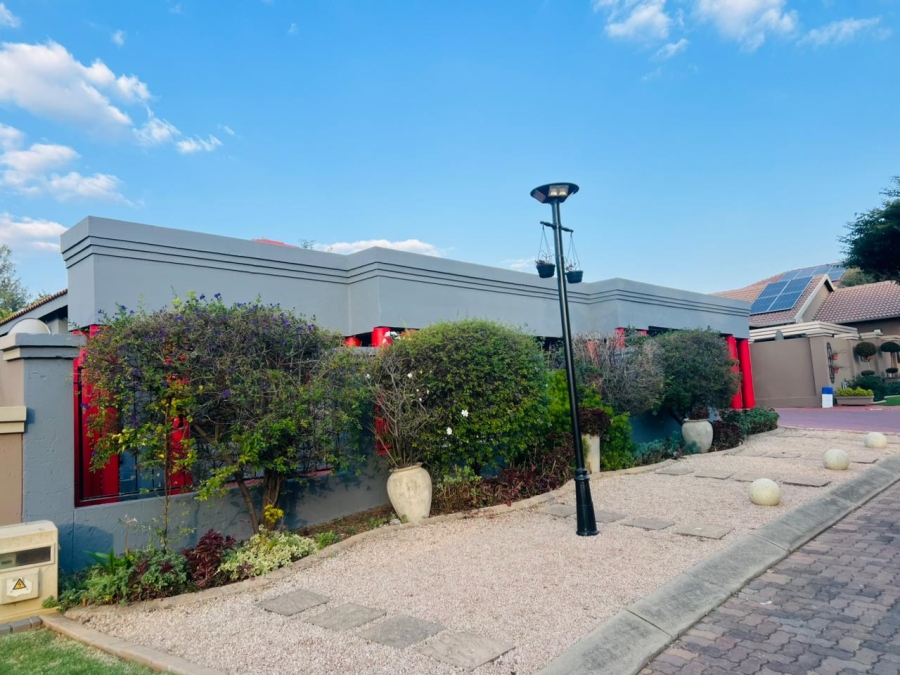 3 Bedroom Property for Sale in Greenstone Hill Gauteng