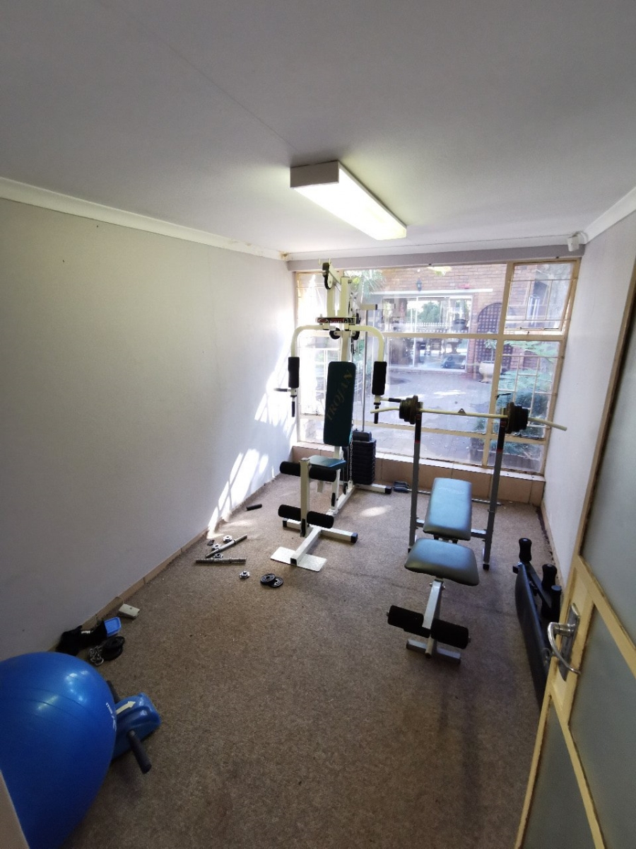 To Let 6 Bedroom Property for Rent in Wierda Park Gauteng