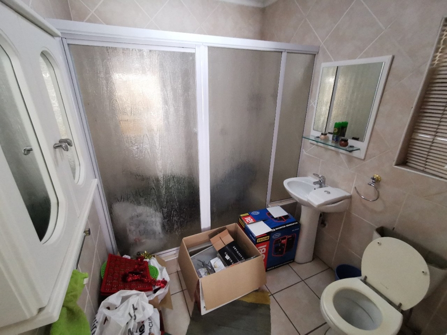 To Let 6 Bedroom Property for Rent in Wierda Park Gauteng