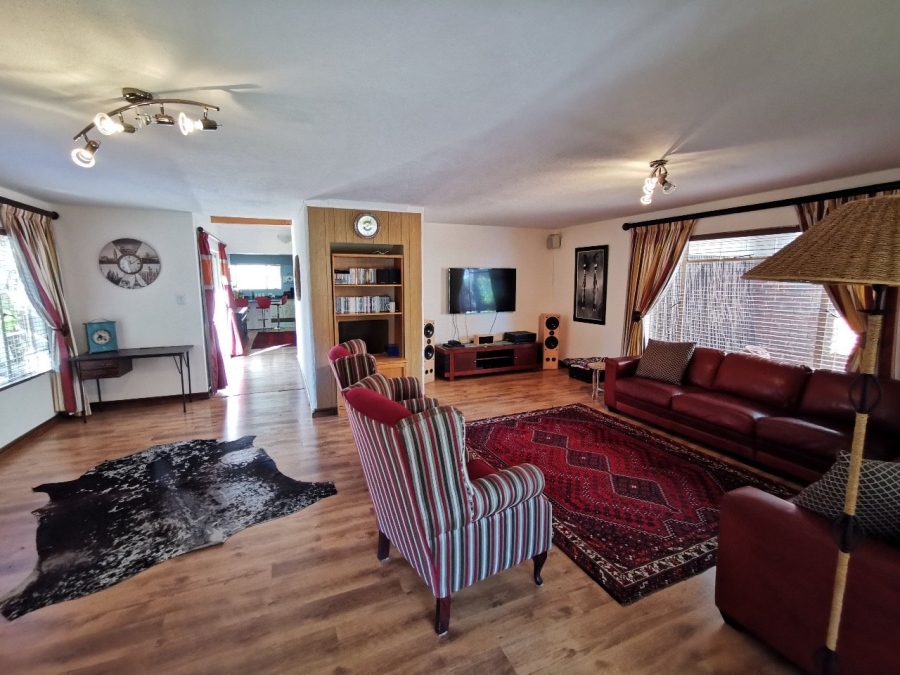 To Let 6 Bedroom Property for Rent in Wierda Park Gauteng