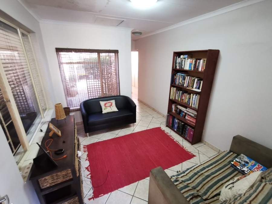 To Let 6 Bedroom Property for Rent in Wierda Park Gauteng