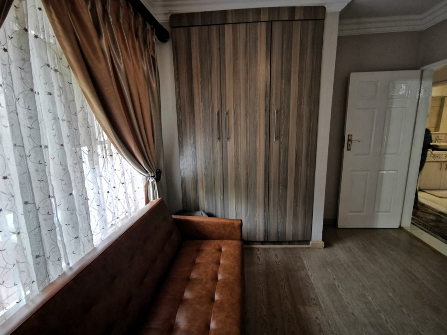 To Let 4 Bedroom Property for Rent in Erasmia Gauteng