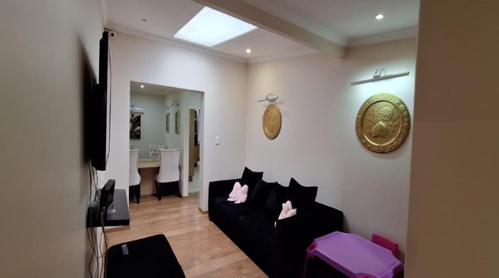 5 Bedroom Property for Sale in Constantia Kloof Gauteng