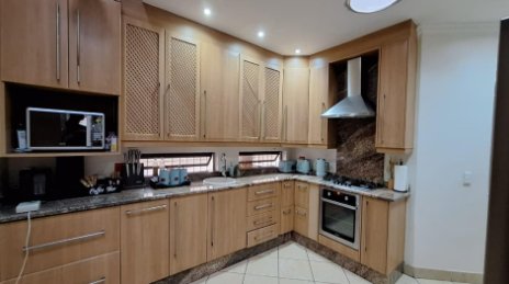 5 Bedroom Property for Sale in Constantia Kloof Gauteng