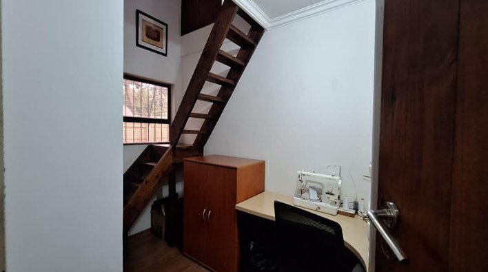 5 Bedroom Property for Sale in Constantia Kloof Gauteng