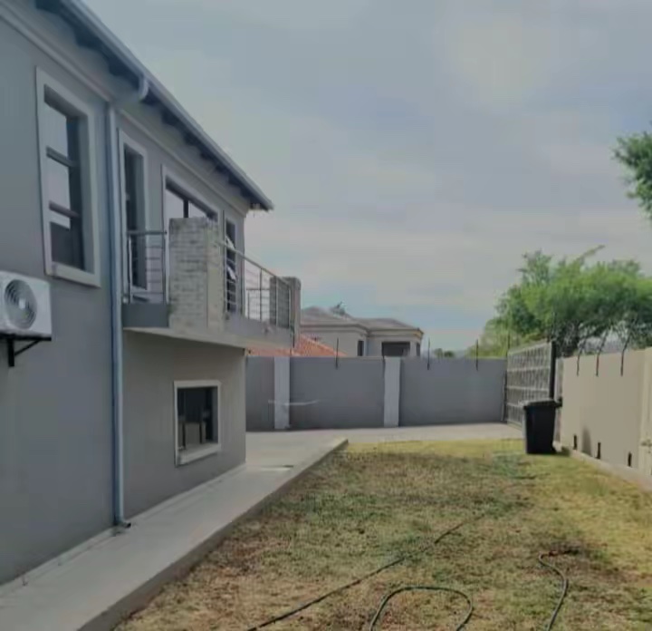 7 Bedroom Property for Sale in West Park Gauteng