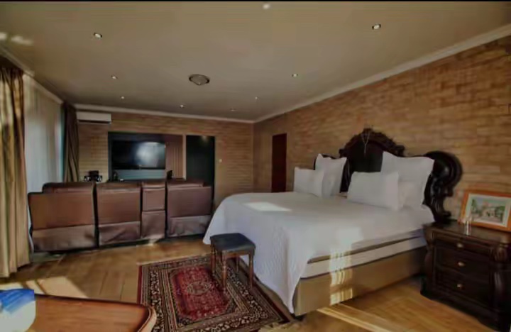 7 Bedroom Property for Sale in West Park Gauteng