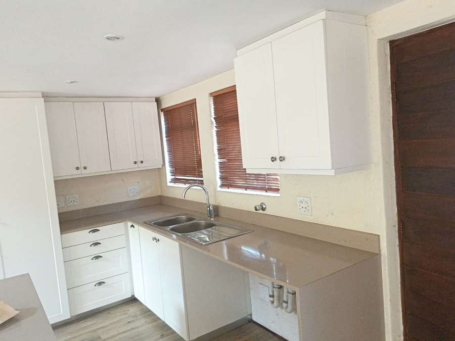 2 Bedroom Property for Sale in Sunninghill Gauteng