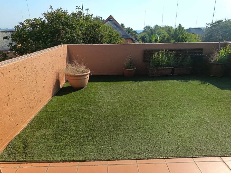 2 Bedroom Property for Sale in Sunninghill Gauteng
