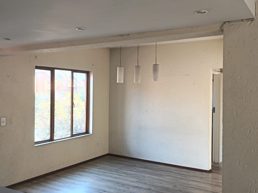 2 Bedroom Property for Sale in Sunninghill Gauteng