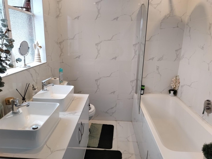 4 Bedroom Property for Sale in Norkem Park Gauteng