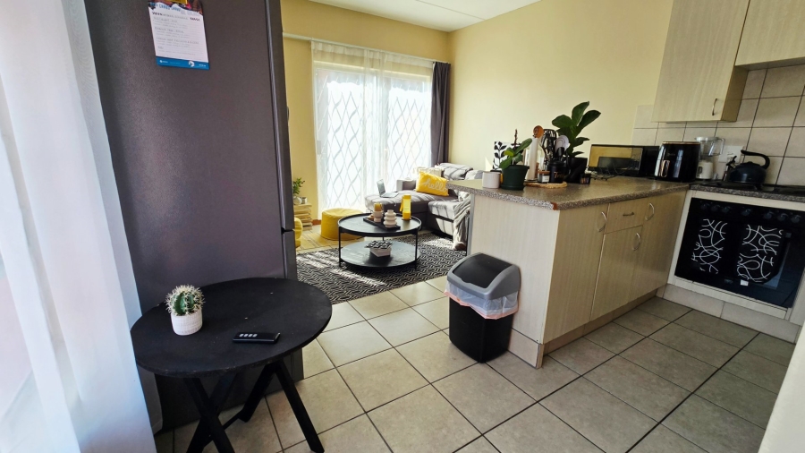 1 Bedroom Property for Sale in Grand Central Gauteng