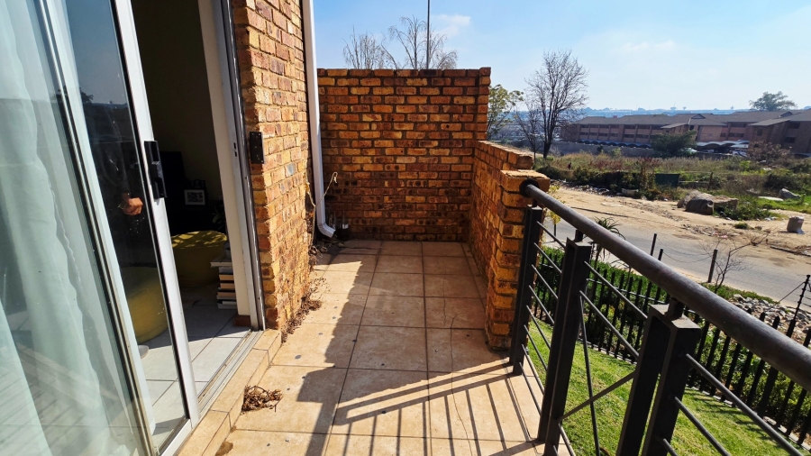 1 Bedroom Property for Sale in Grand Central Gauteng