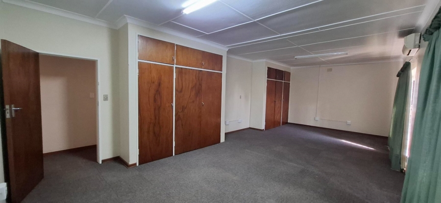 3 Bedroom Property for Sale in Queenswood Gauteng