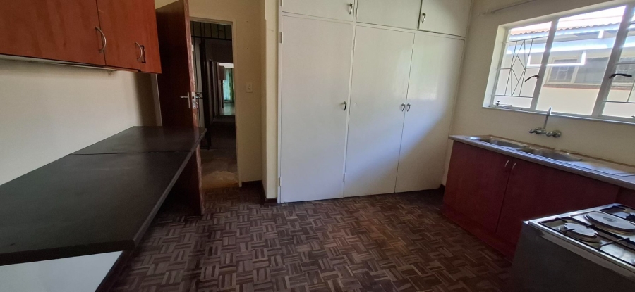 3 Bedroom Property for Sale in Queenswood Gauteng