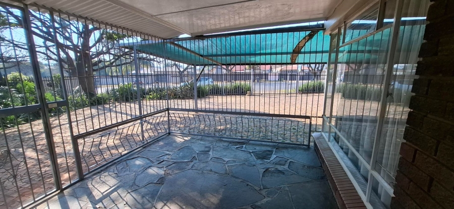 3 Bedroom Property for Sale in Queenswood Gauteng