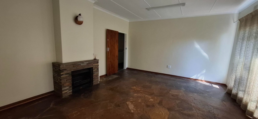 3 Bedroom Property for Sale in Queenswood Gauteng