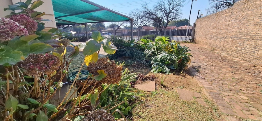 3 Bedroom Property for Sale in Queenswood Gauteng