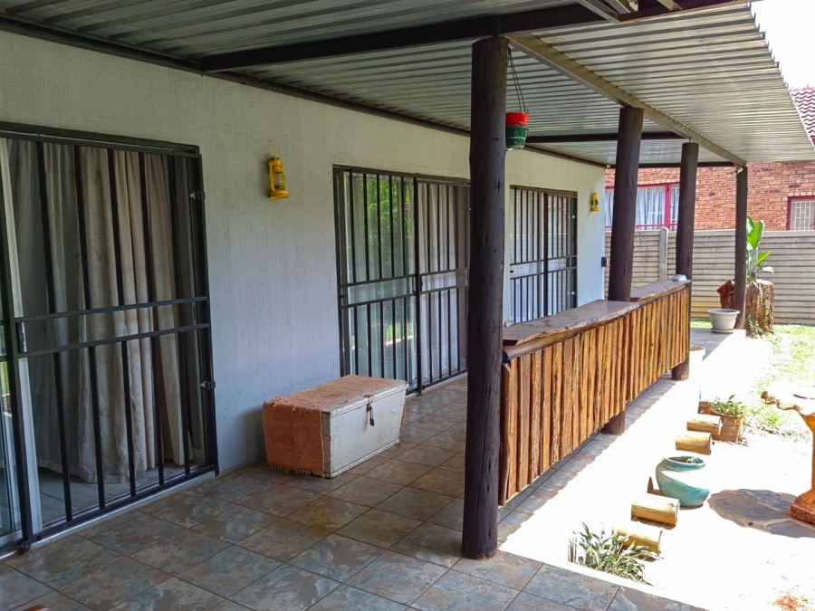 4 Bedroom Property for Sale in Dorandia Gauteng