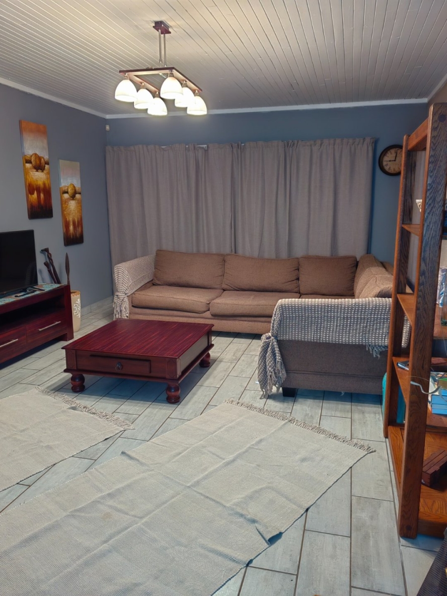 4 Bedroom Property for Sale in Dorandia Gauteng