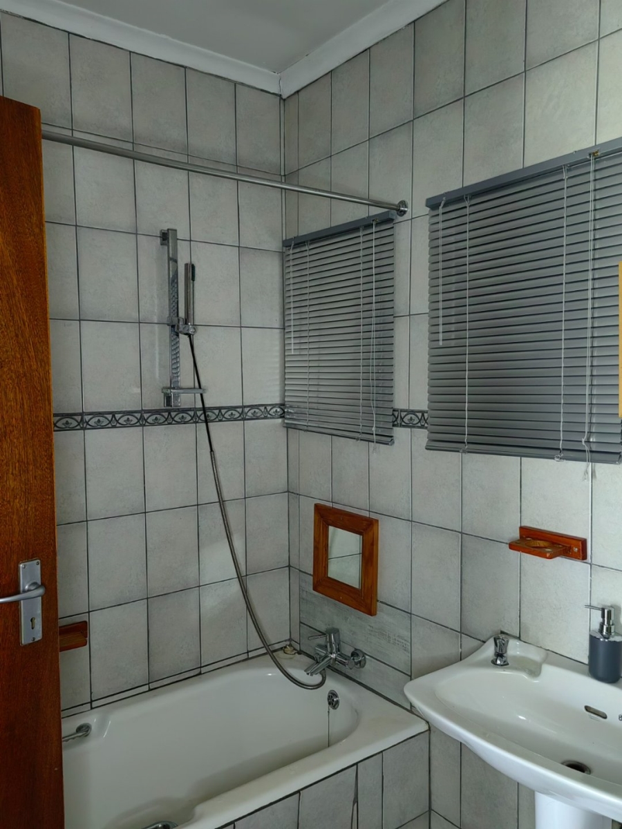4 Bedroom Property for Sale in Dorandia Gauteng