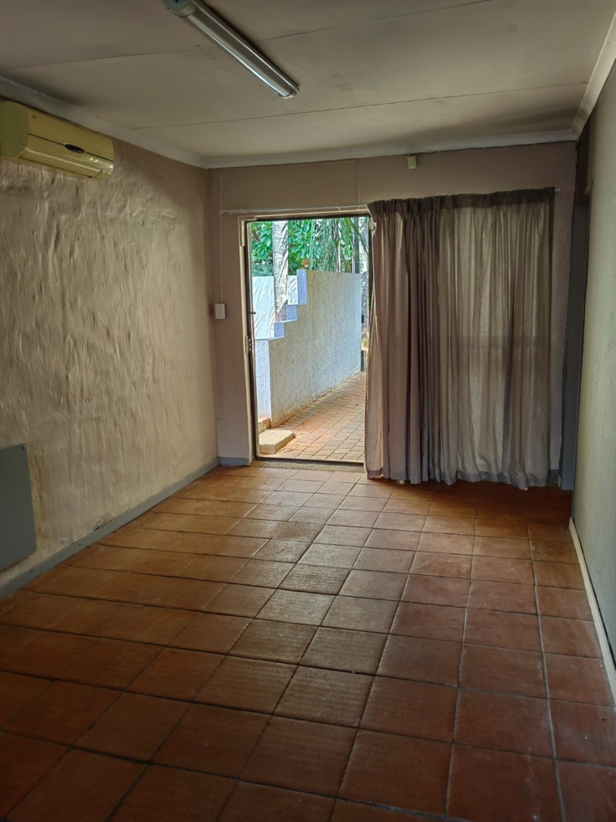 4 Bedroom Property for Sale in Dorandia Gauteng
