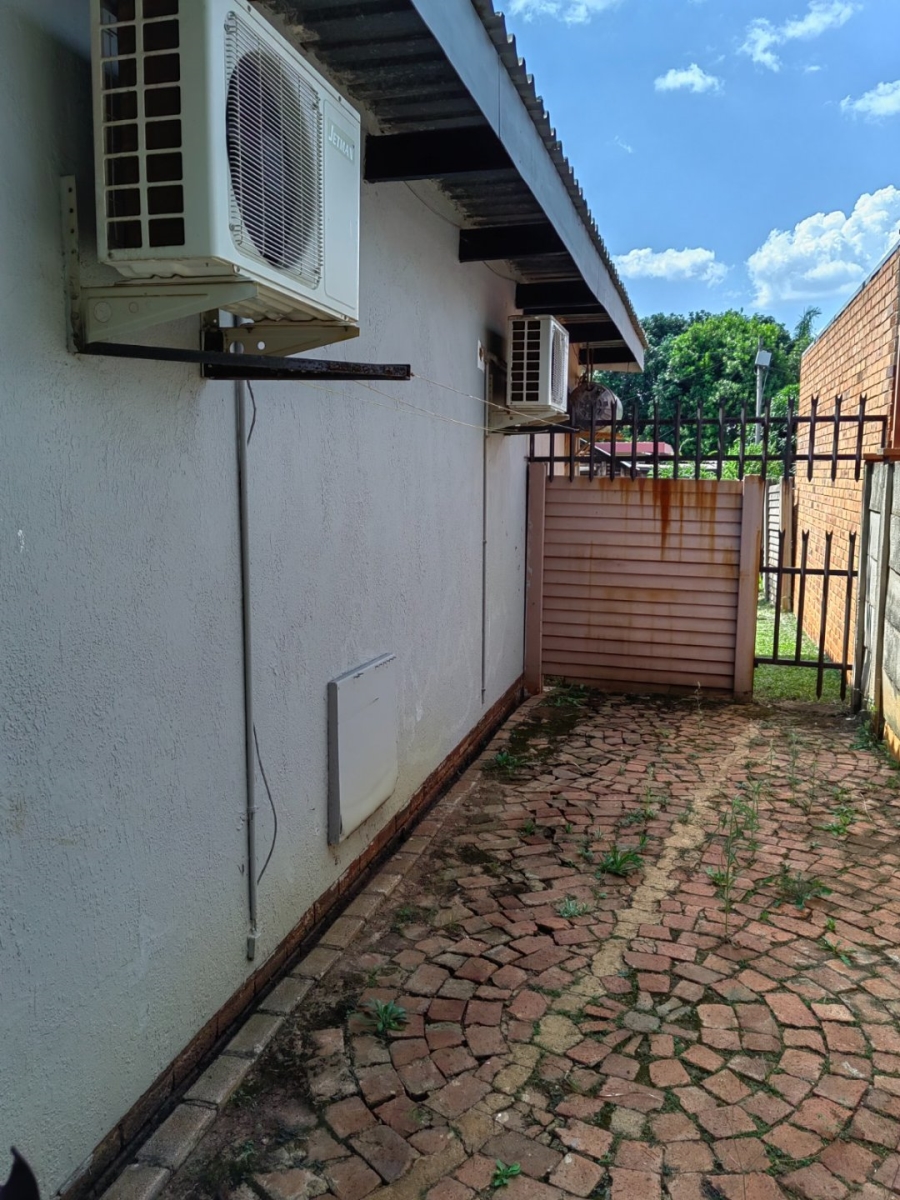 4 Bedroom Property for Sale in Dorandia Gauteng