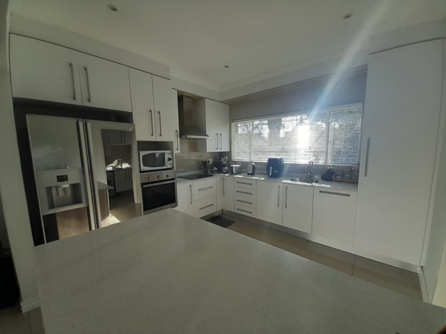 To Let 3 Bedroom Property for Rent in Ridgeway Gauteng