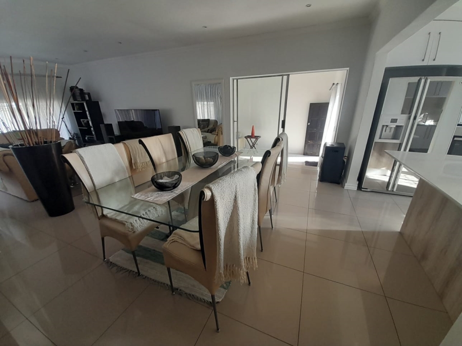 To Let 3 Bedroom Property for Rent in Ridgeway Gauteng