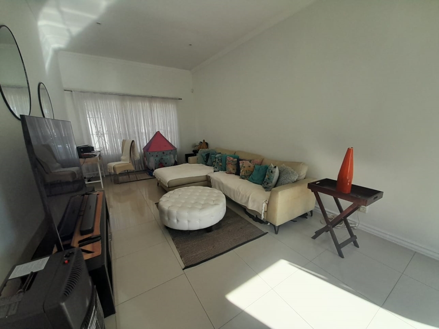 To Let 3 Bedroom Property for Rent in Ridgeway Gauteng