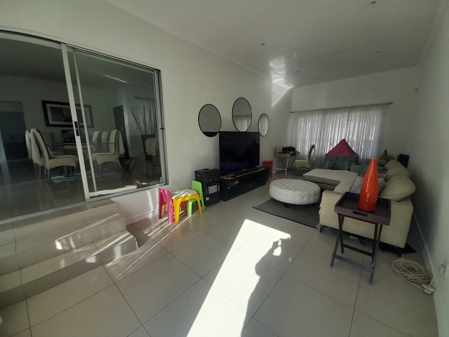 To Let 3 Bedroom Property for Rent in Ridgeway Gauteng