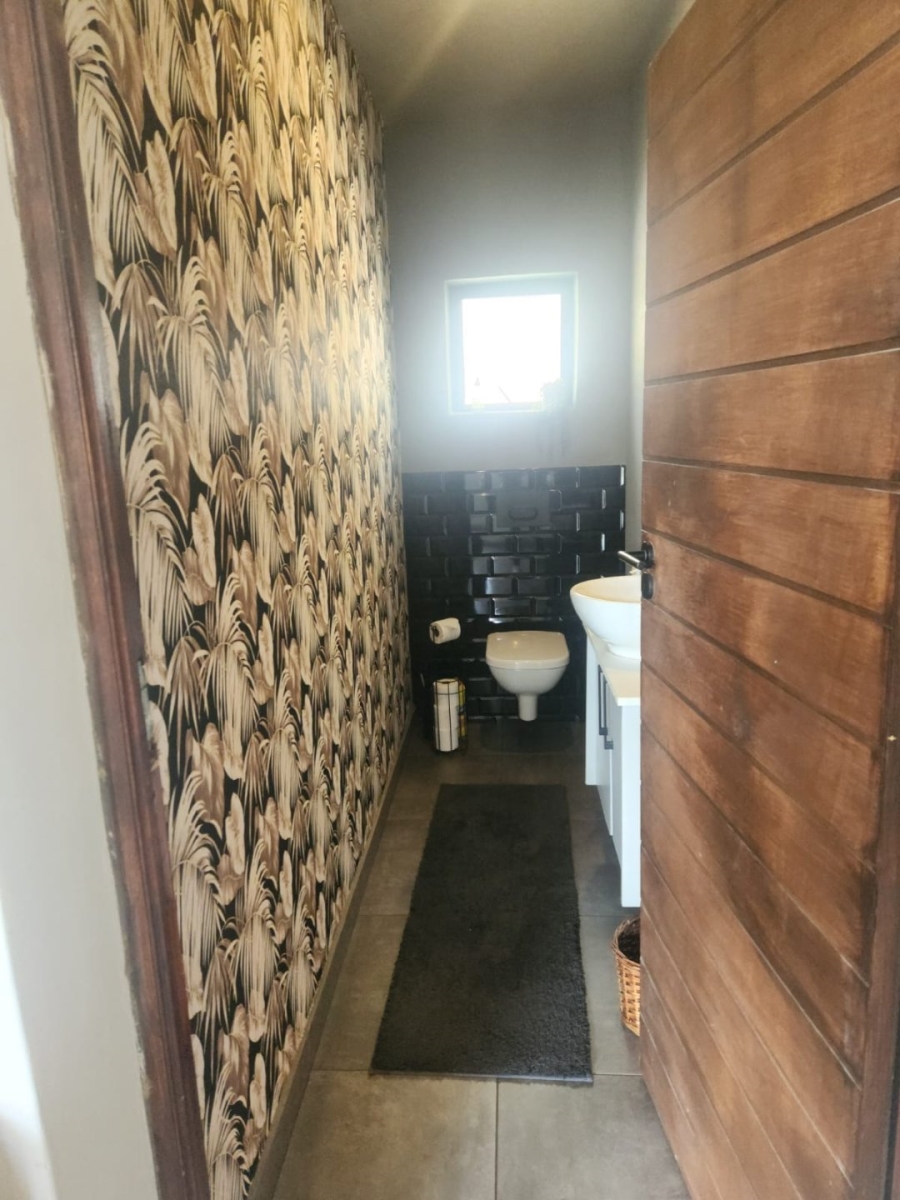 5 Bedroom Property for Sale in Boschkop A H Gauteng
